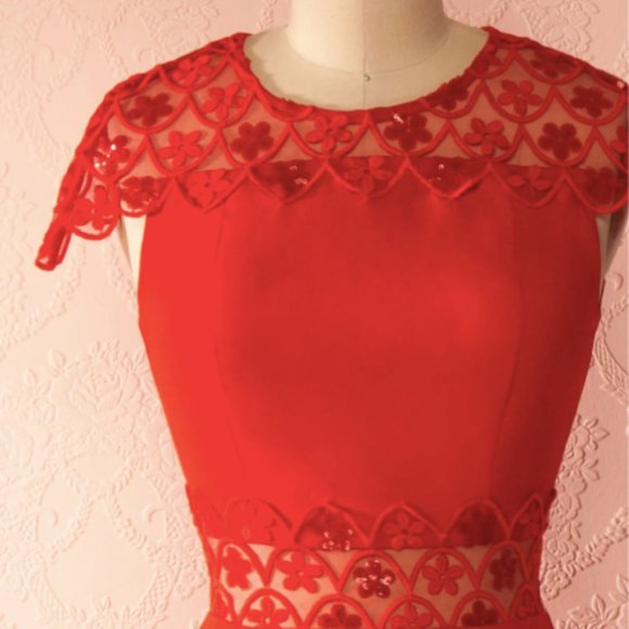 Elegant Scalloped Red Dress - Picture 7 of 12
